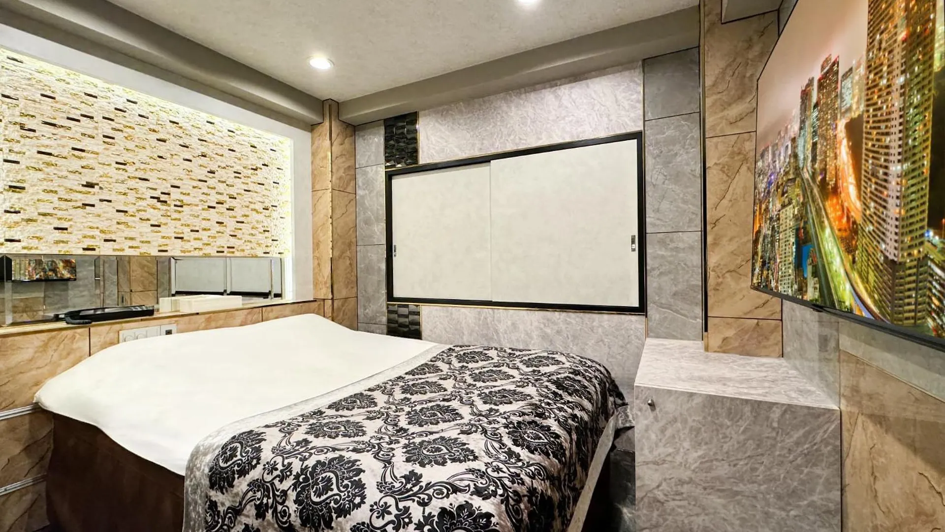 Hotel Rocks Tokyo